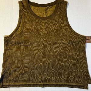 lululemon Train to Be Tank Top in Ripple Wave Deep Artifact Auric Gold pattern 6